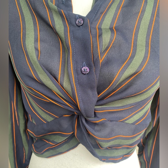 Striped crop top Blouse women’s size small S - Picture 7 of 11